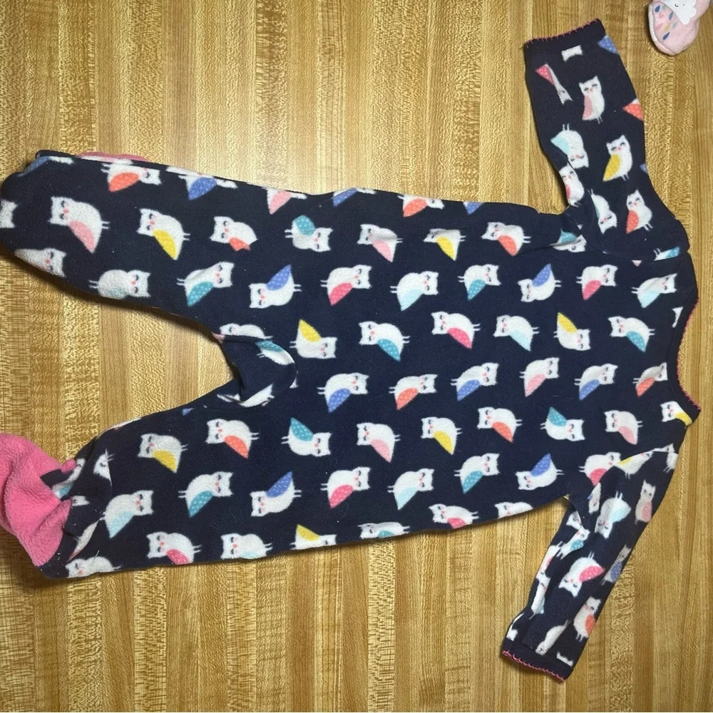Assorted baby girls Pajamas/onesies Bundle - Picture 7 of 16